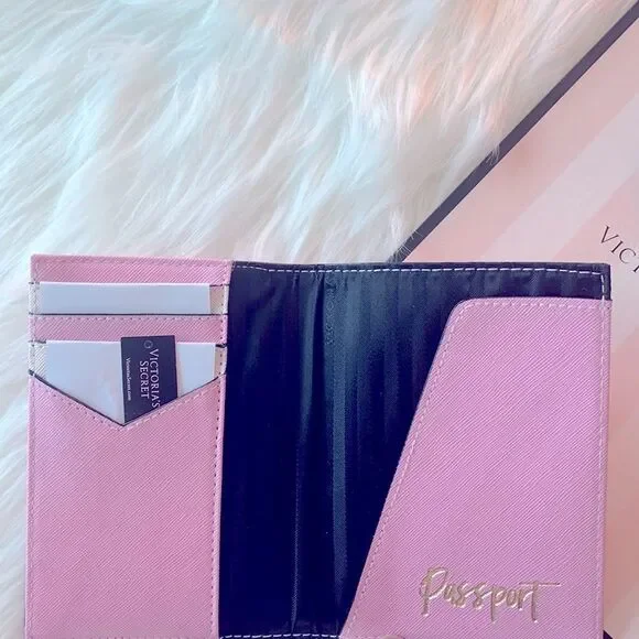 Victoria’s Secret Passport Holder & Luggage Tag - Picture 5 of 12
